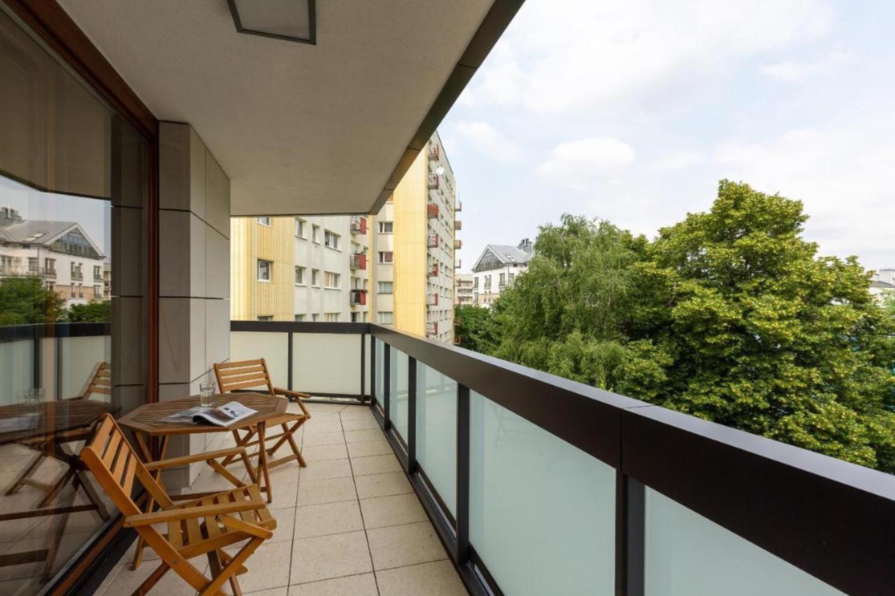 Modern Apartment With Pool Near Golden Terraces Warschau Exterior foto